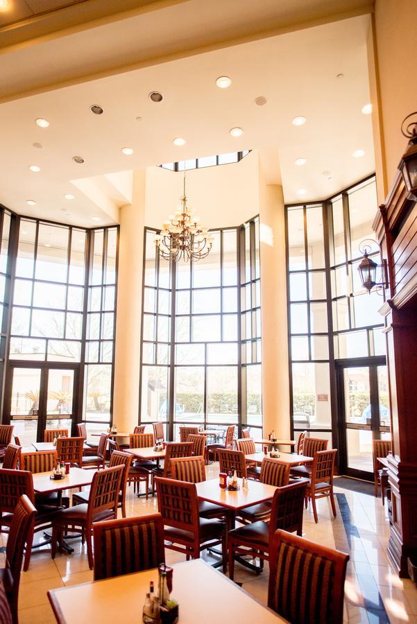 The Cook Hotel And Conference Center At Lsu Baton Rouge Exterior photo
